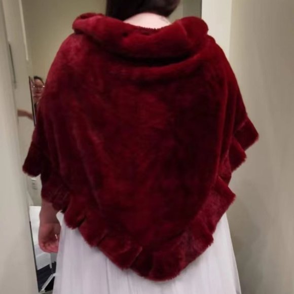 Faux fur shawls - Picture 8 of 8